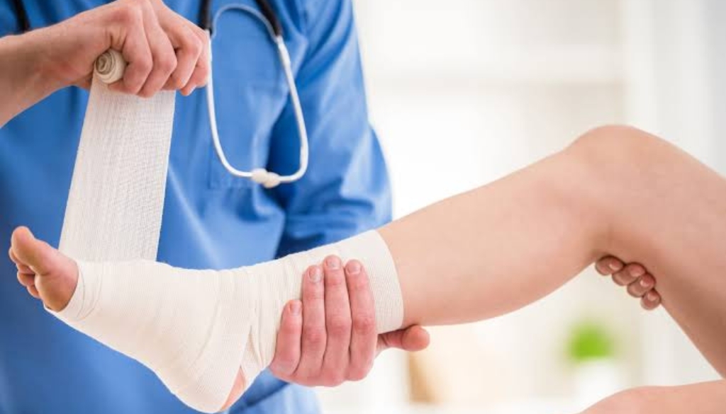 Orthopaedic fracture management and bone alignment verification